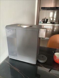 海爾HRO7523-1miniU1 RO臺(tái)式凈飲機(jī)評測 星蘊(yùn)銀的科技與美學(xué)